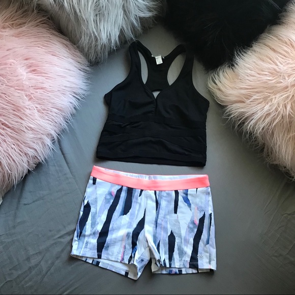 Forever 21 Tops - 🌸3/$15 Forever 21 Mesh Yoga Crop